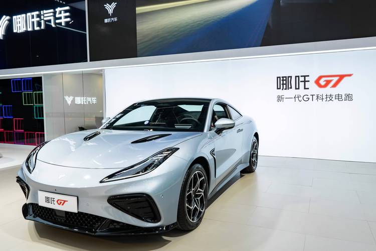 东莞石排镇悦妙华企业管理咨询哪吒汽车在智能汽车领域的表现，领途汽车在新能源汽车市场中的影响力